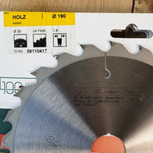 Detailaufnahme der technischen Daten und Artikelnummer 58110417 auf dem Stehle 190mm Dünnschnitt-Sägeblatt.