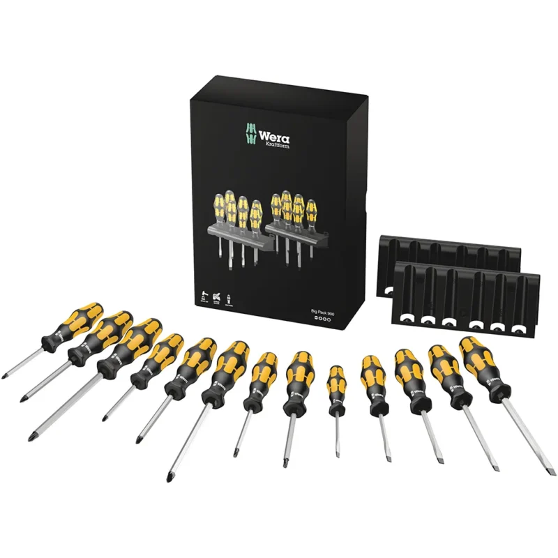 Wera Big Pack 900 Schraubmeißel 13-teiliges Set aufgefächert mit schwarzer Verpackung und zwei Wand-Racks