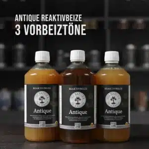 Die drei Vorbeiztöne der OLI-NATURA Antique Reaktivbeize in 1-Liter-Flaschen nebeneinander